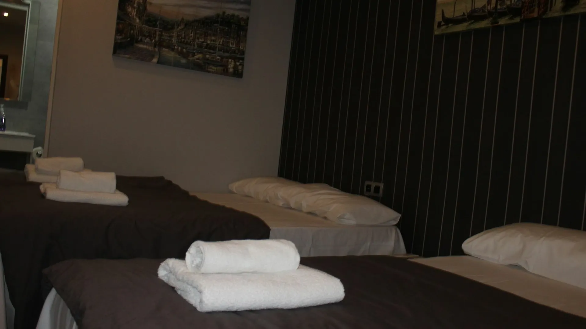 Bcn Condal Hostal Barcelona Gasthof