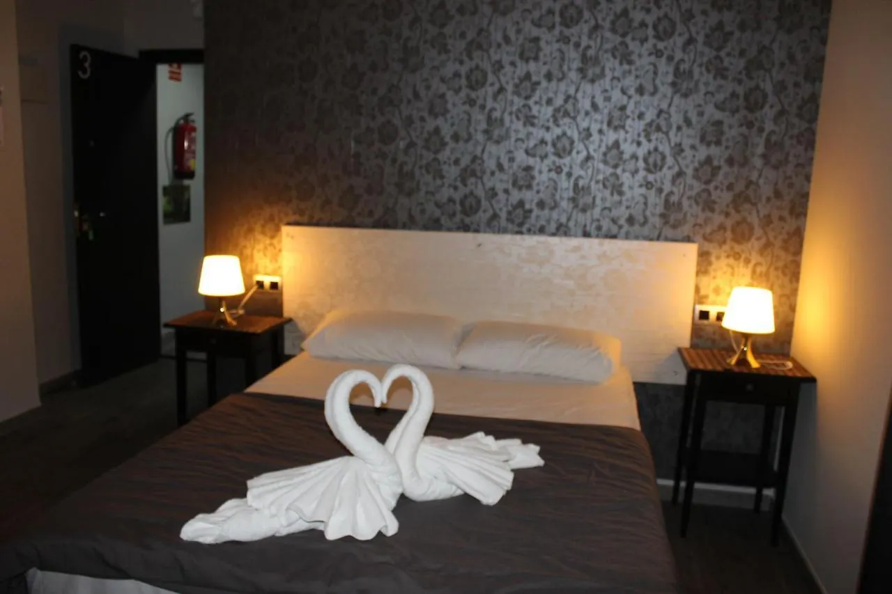 Bcn Condal Hostal Barcelona 2*,  Spain