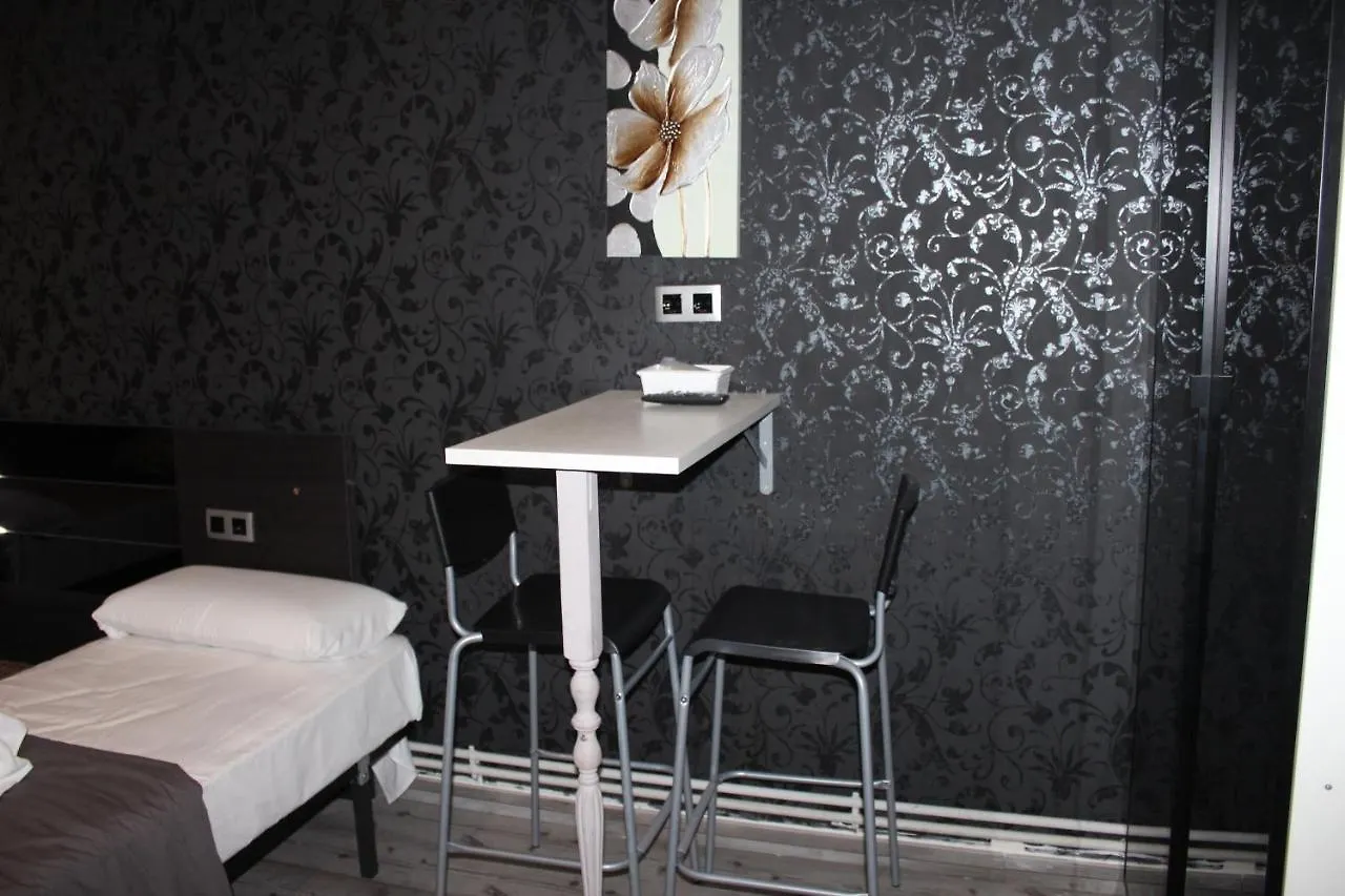 Bcn Condal Hostal Barcelona 2*,  Spain
