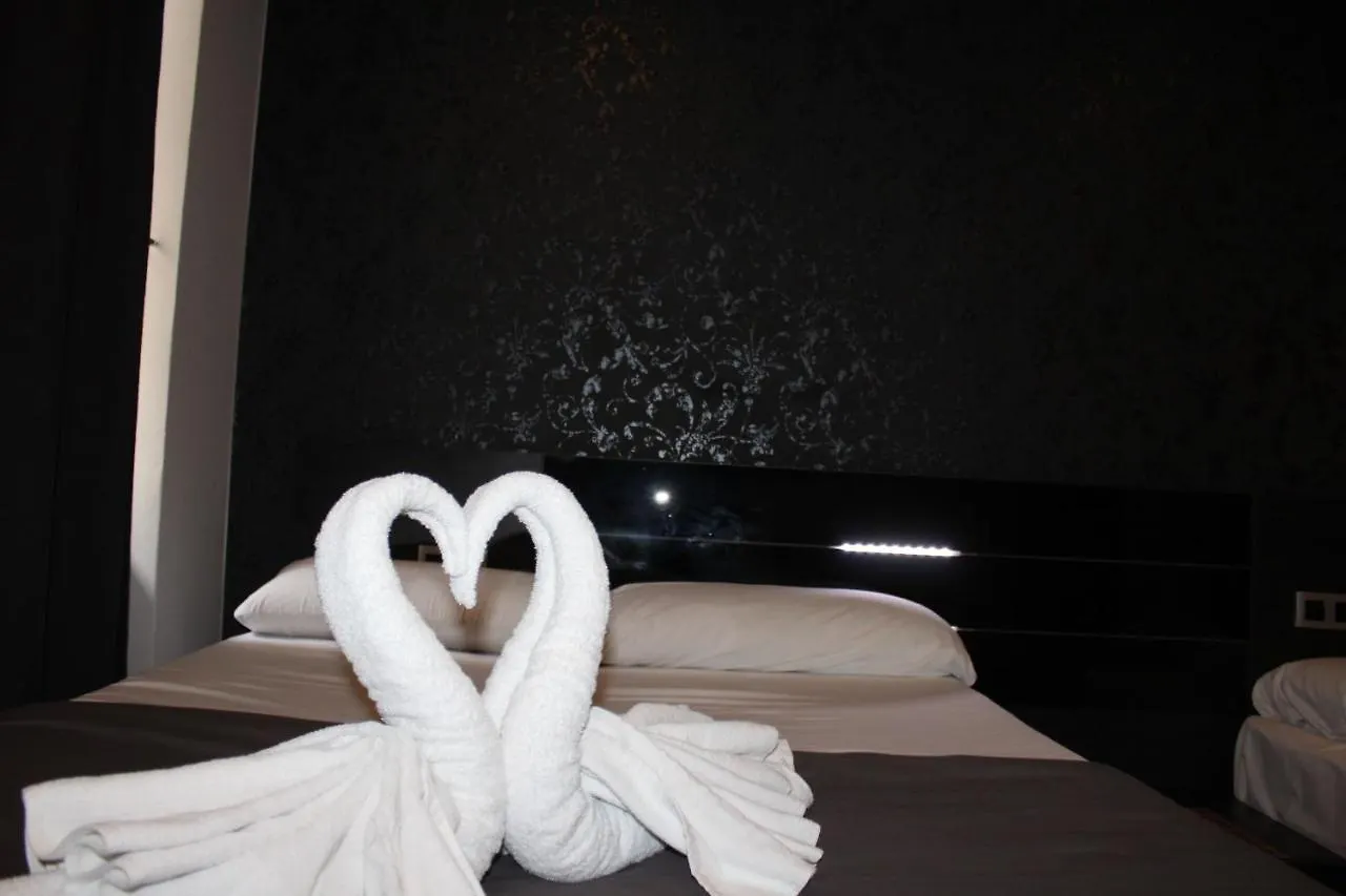 Bcn Condal Hostal Barcelona 2*,  Spain