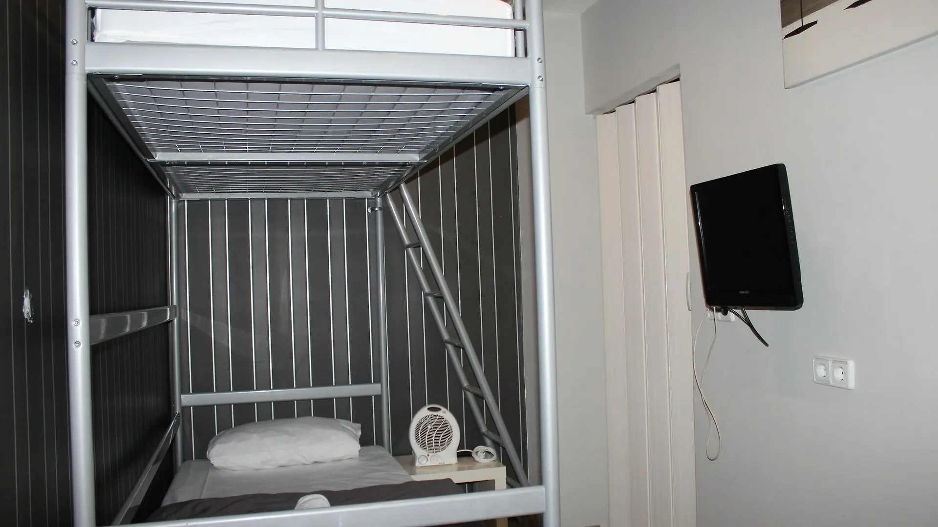 Bcn Condal Hostal Barcelona Guest house